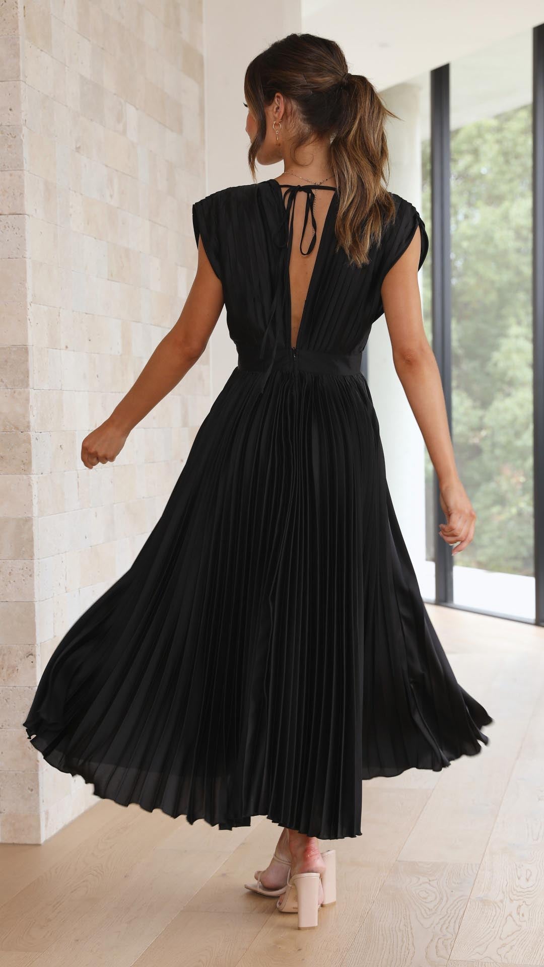 Isla | Elegantly Pleated Dress