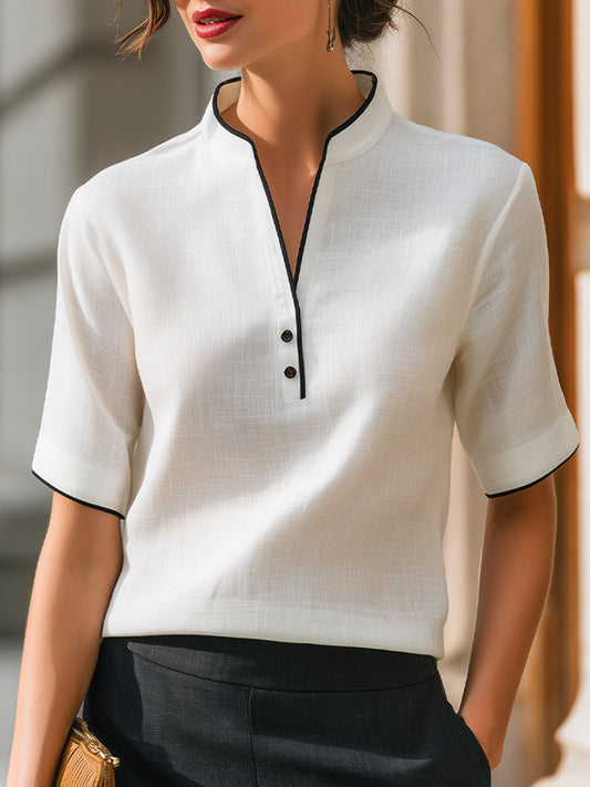 Blusa a Maniche Corte con Collo a V e Rifiniture a Contrasto con Placca di Bottoni Minima