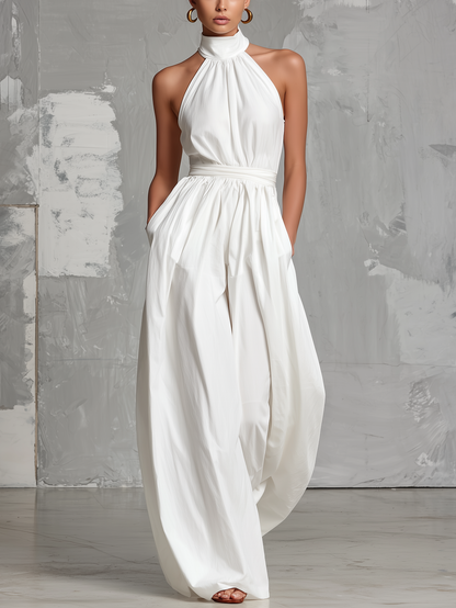 Combinación elegante blanca tejida, sin mangas, con cuello halter