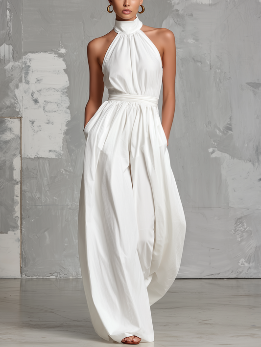 Combinación elegante blanca tejida, sin mangas, con cuello halter