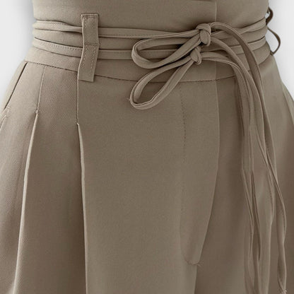 Giva – Pantalones con elegancia relajada