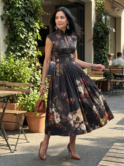 Greta | Abito midi a fiori con collo alto e apertura a chiave
