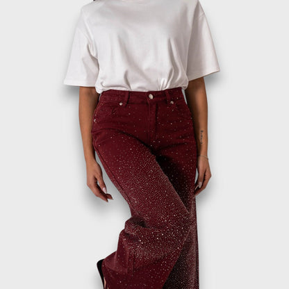 Marvie – Jeans de pierna ancha con strass en Burdeos