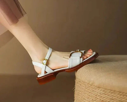Amara | Sandali Piani con Fibbia™