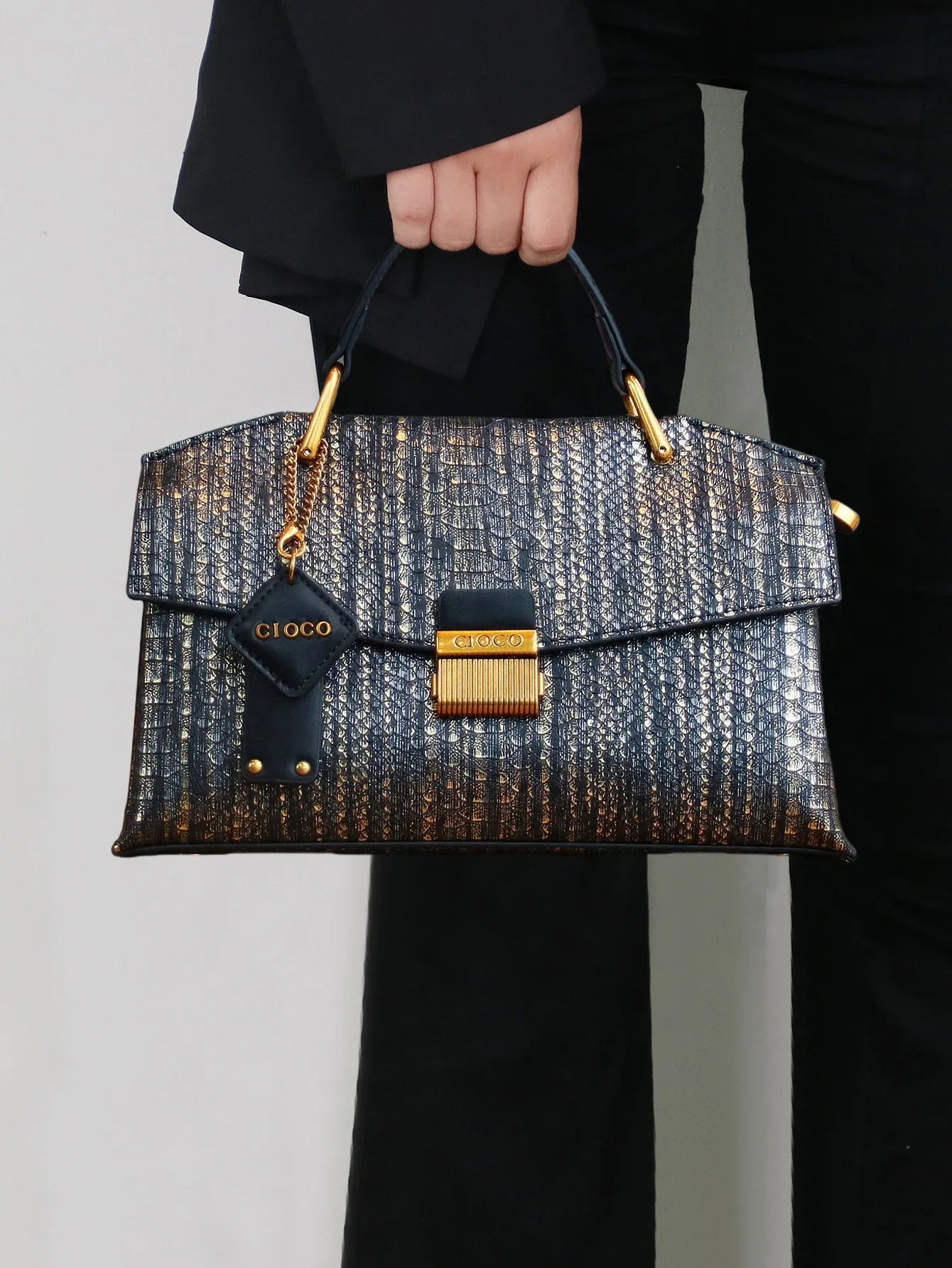 Bolso Elegancia Cobra