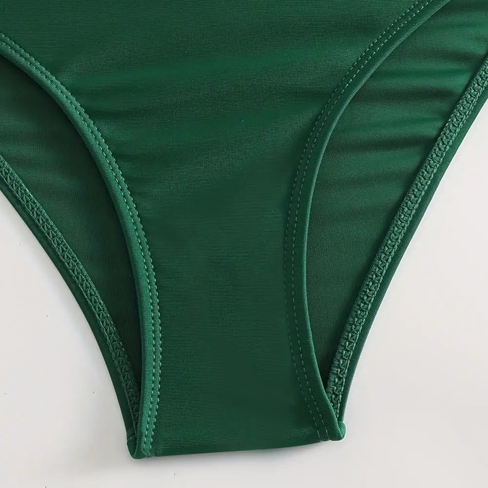 Sarena | Il tuo bikini modellante per l'addome con un'elegante scollatura a V