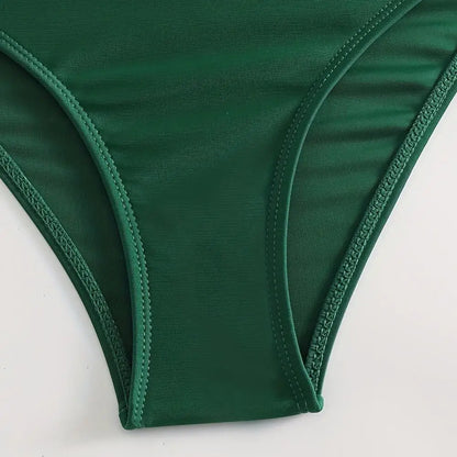 Sarena | Il tuo bikini modellante per l'addome con un'elegante scollatura a V