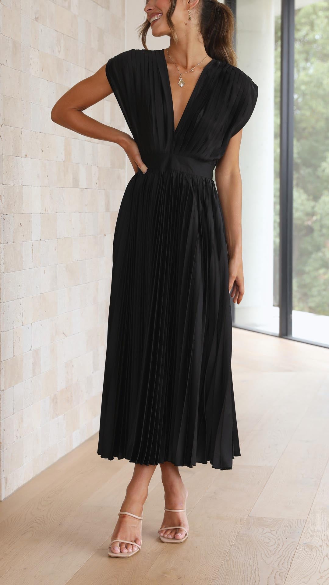 Isla | Elegantly Pleated Dress
