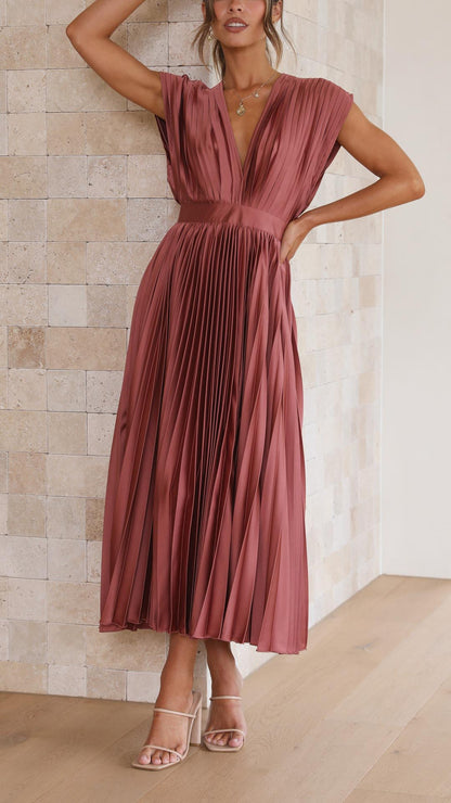 Isla | Elegantly Pleated Dress