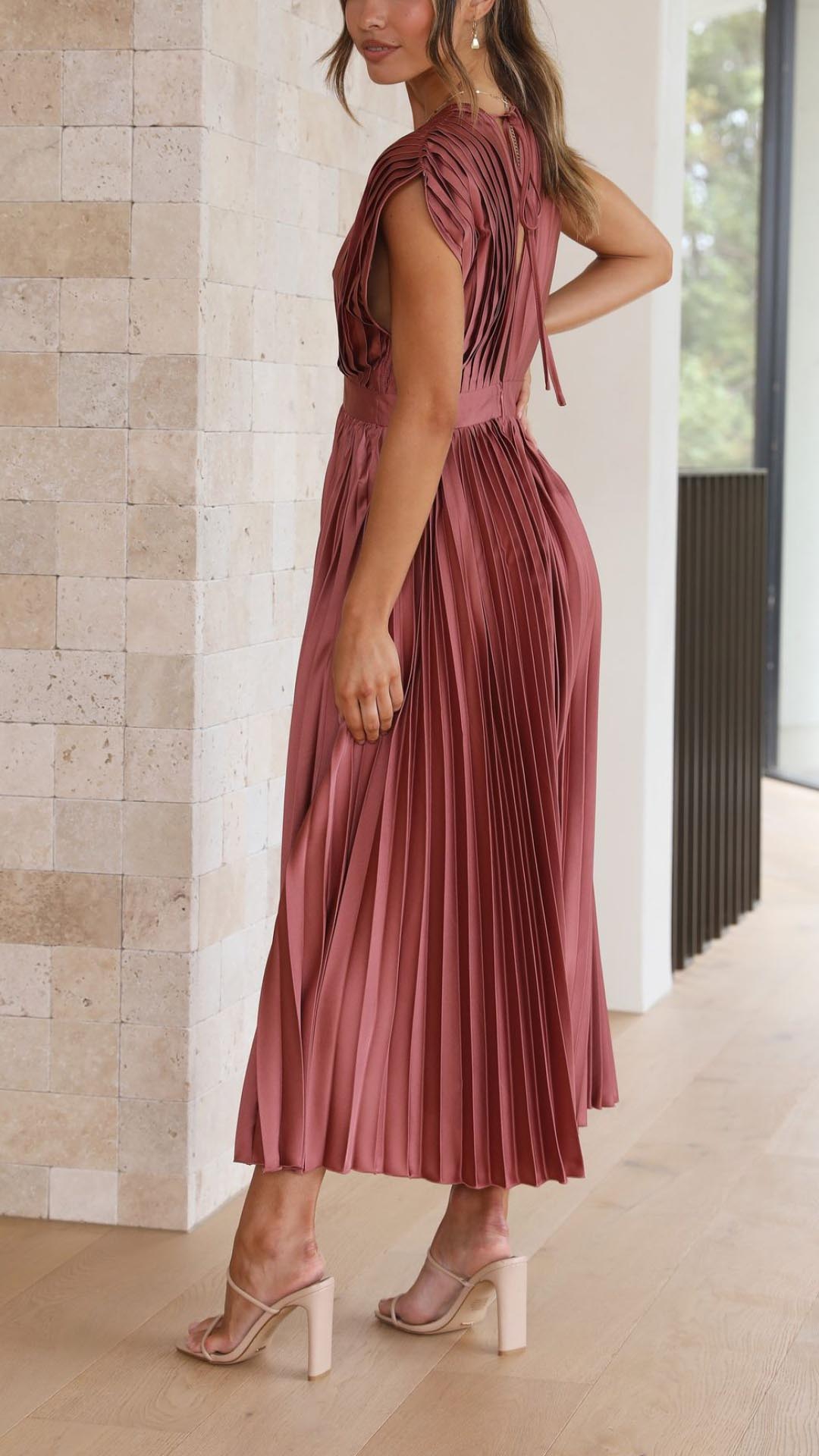 Isla | Elegantly Pleated Dress