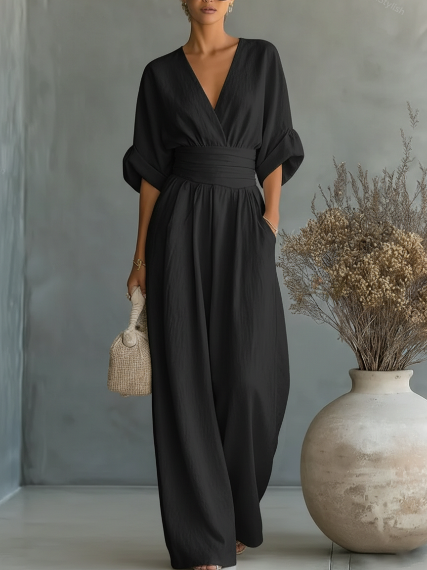 Combinación elegante con cuello en V y talle alto