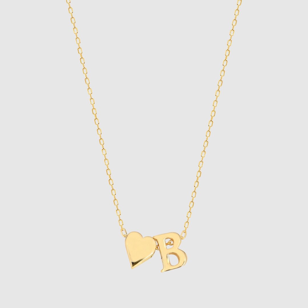Collana con lettere a forma di cuore