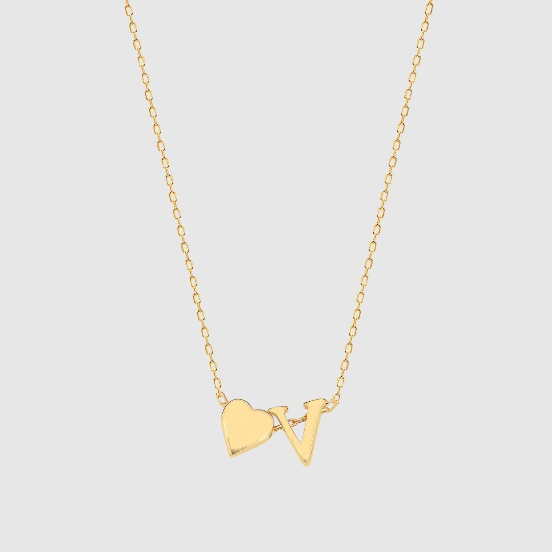 Collana con lettere a forma di cuore