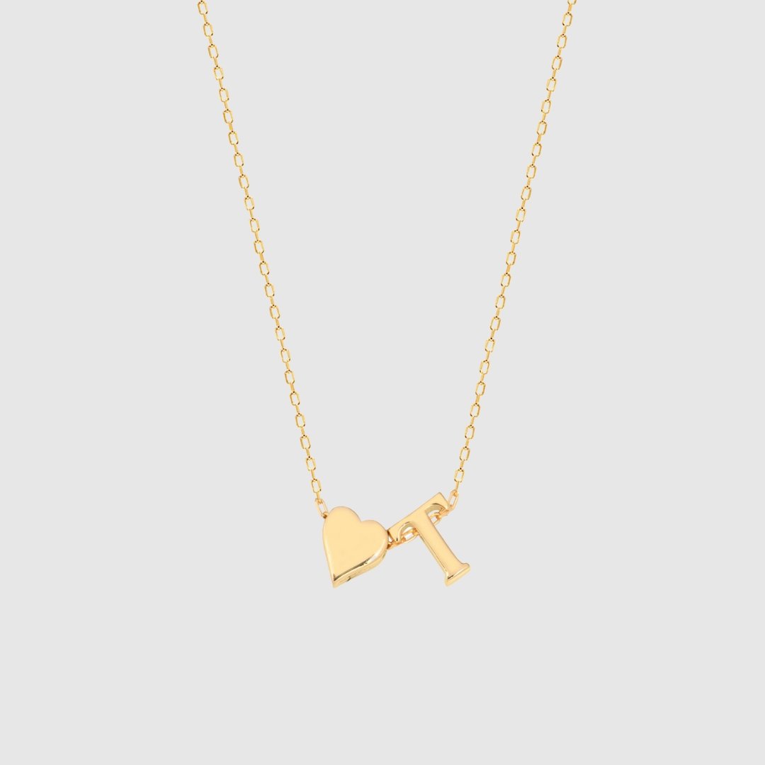 Collana con lettere a forma di cuore