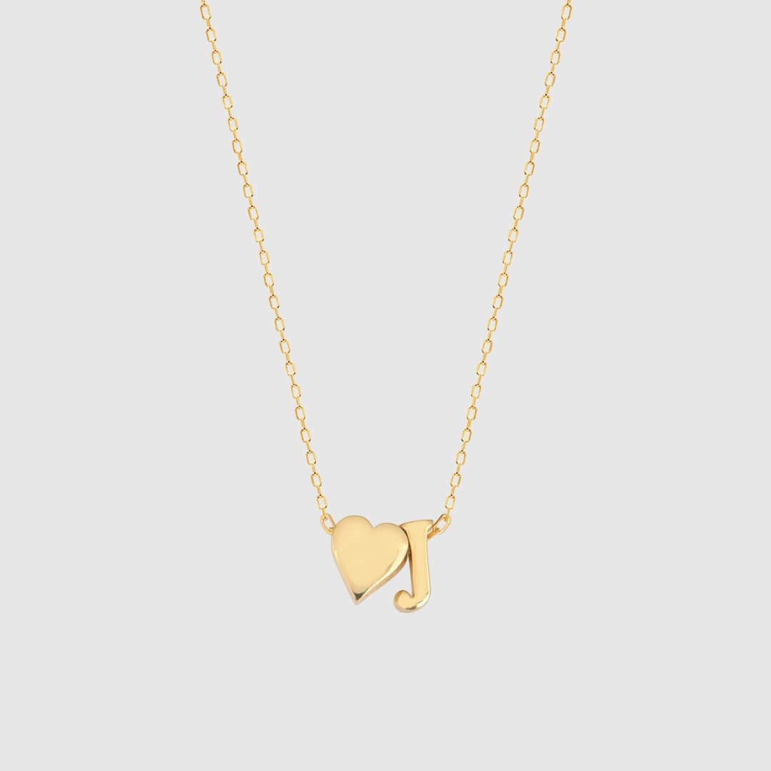 Collana con lettere a forma di cuore