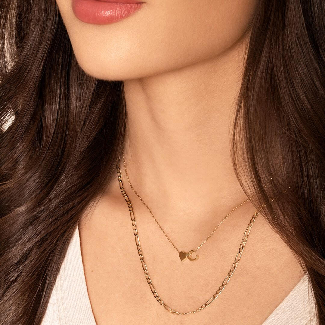 Collana con lettere a forma di cuore