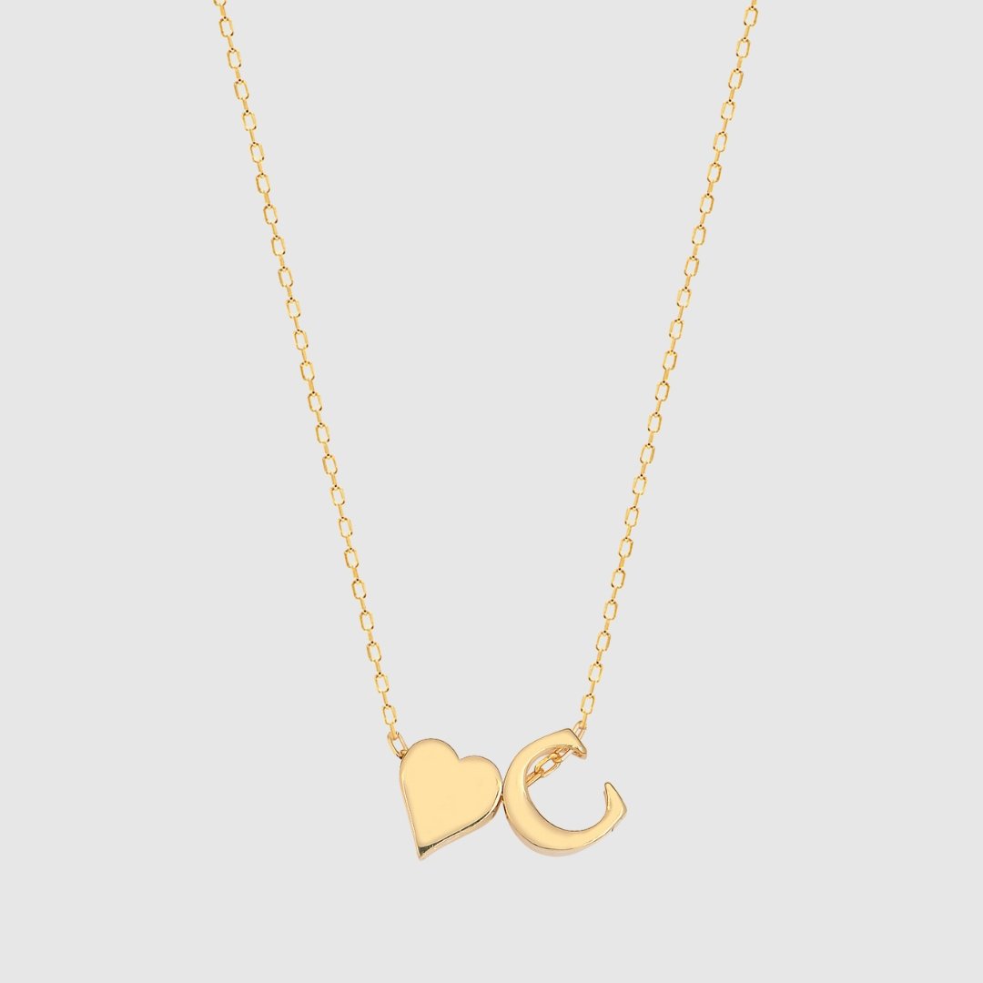 Collana con lettere a forma di cuore