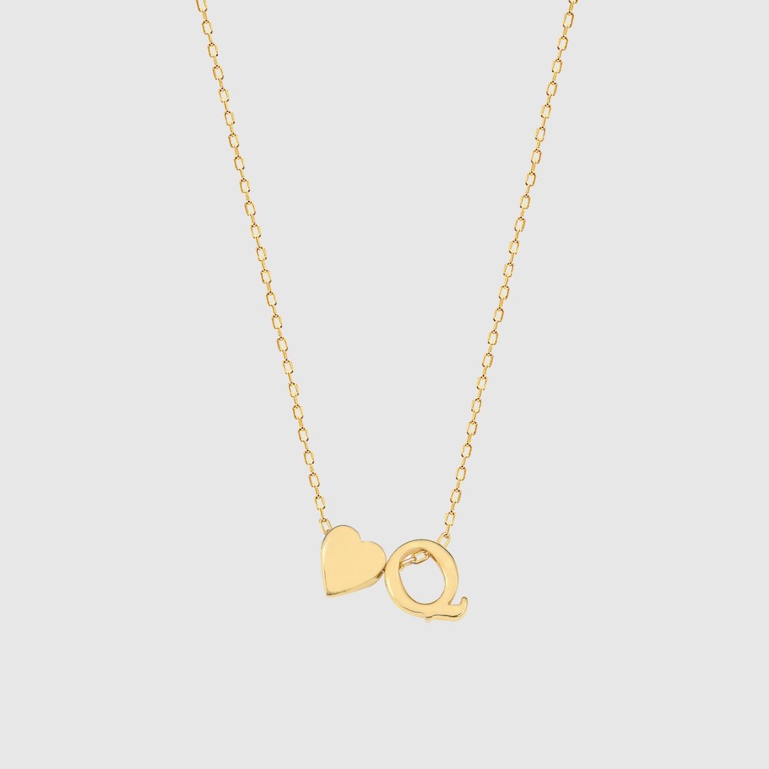 Collana con lettere a forma di cuore