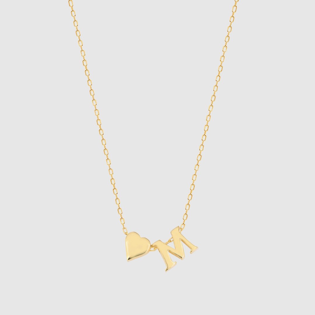 Collana con lettere a forma di cuore