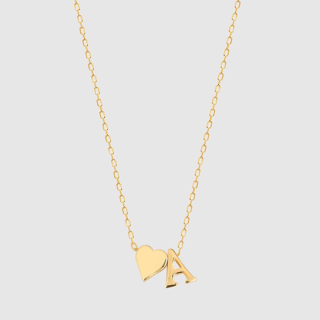 Collana con lettere a forma di cuore