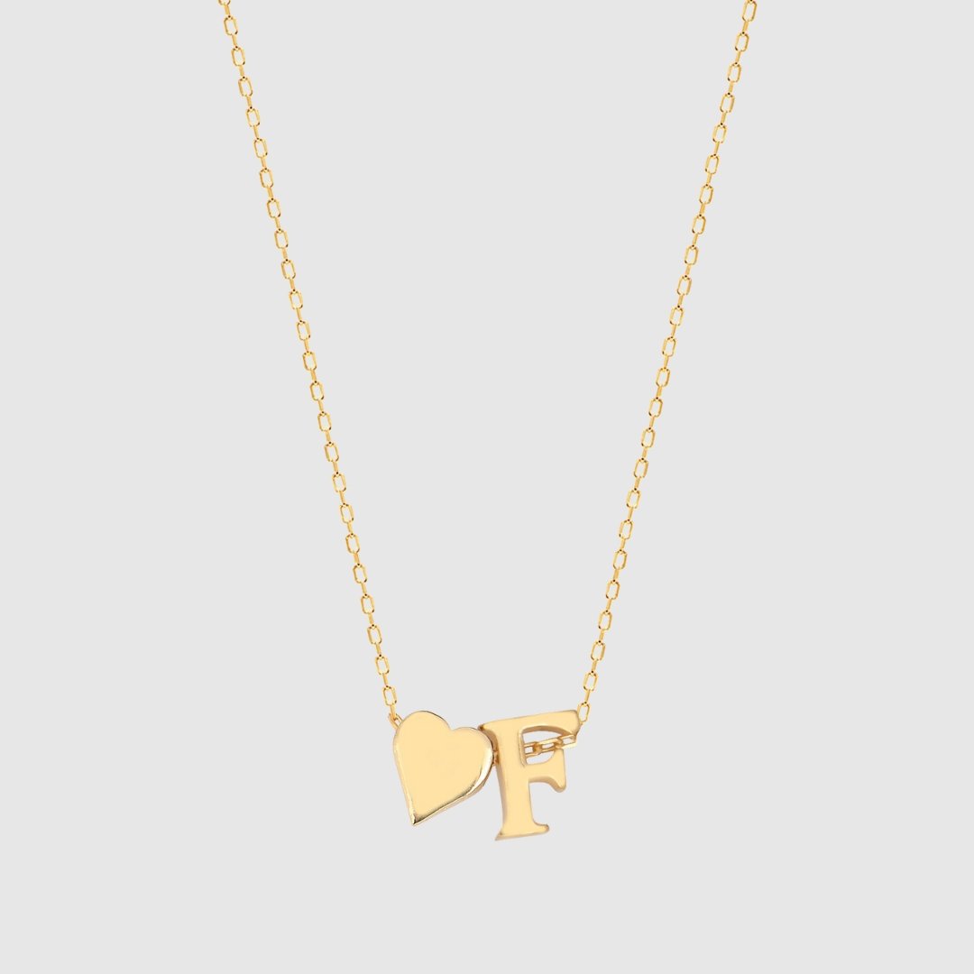 Collana con lettere a forma di cuore