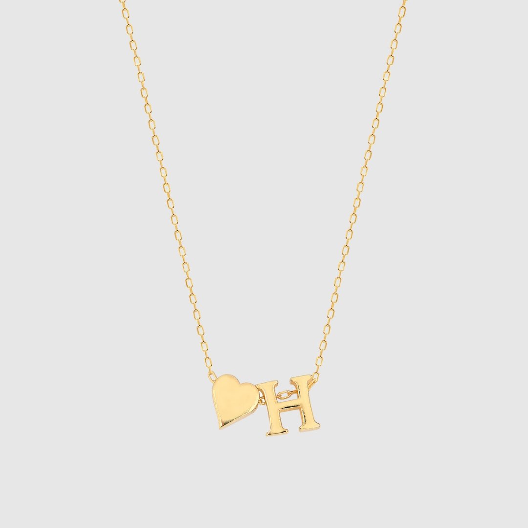 Collana con lettere a forma di cuore
