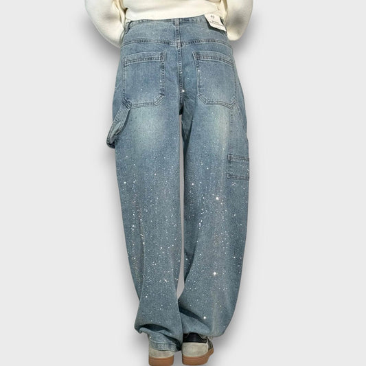 Nolene – Jeans con finitura lucida e carattere urbano