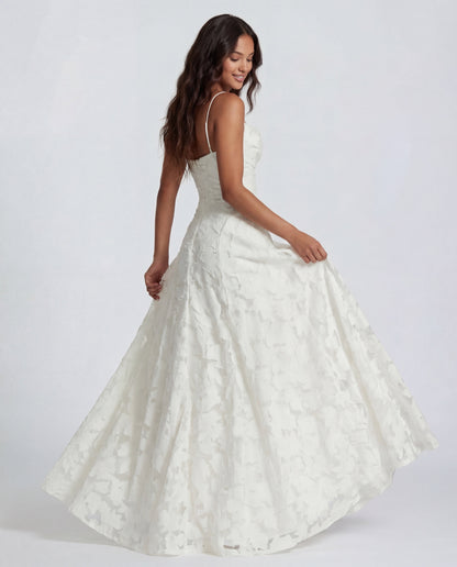 Sofia | Abito Maxi in Pizzo Floreale con Spalline a Spaghetti e Scollo Dritto
