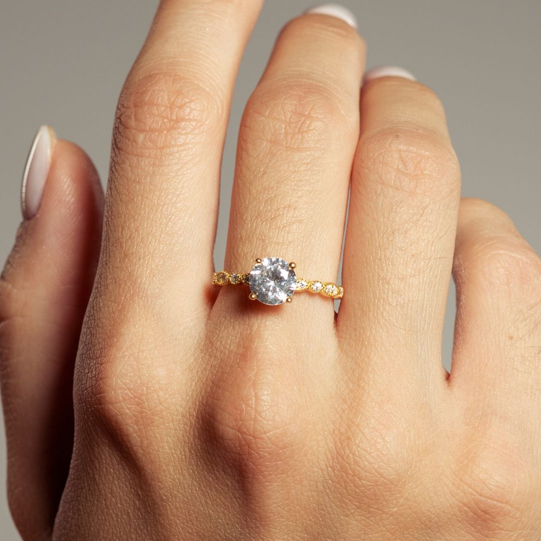 Anello di Cristallo Elegante