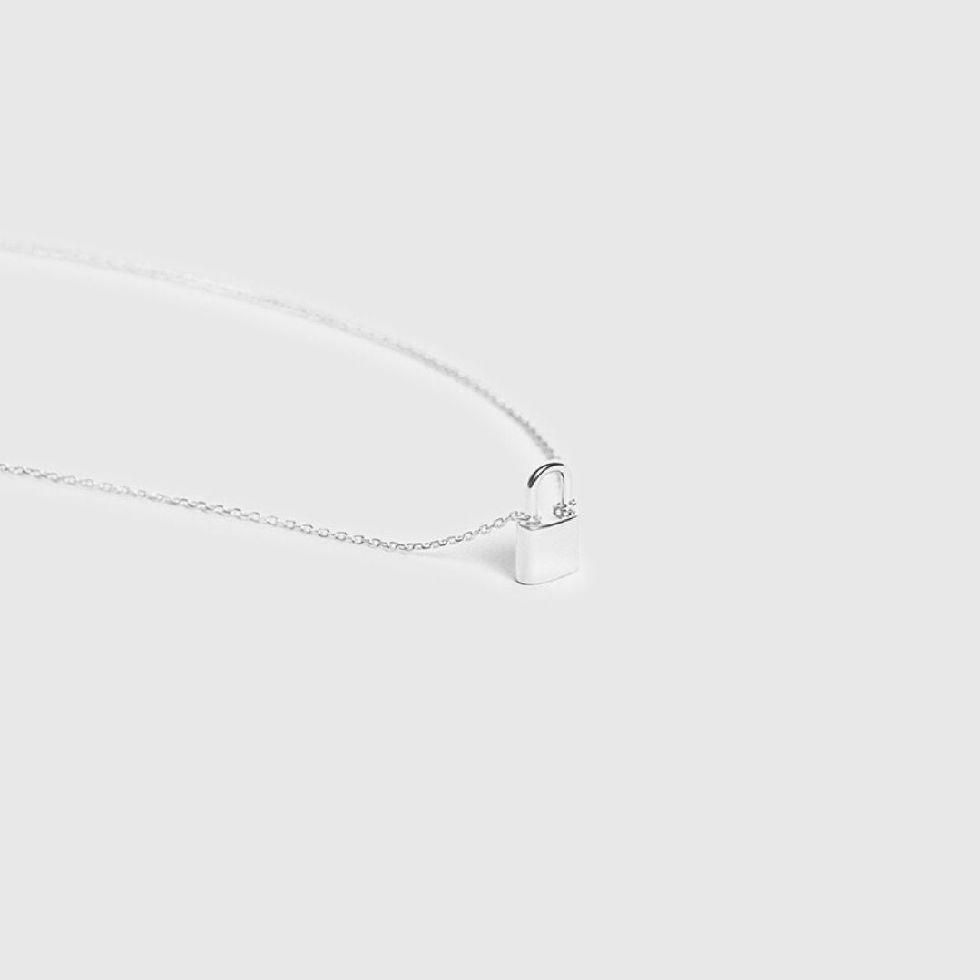 Collana a forma di lucchetto